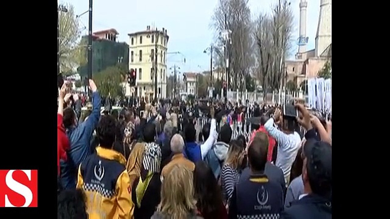 Cumhurbaşkanı Erdoğan, tarihi köftecide yemek yedi