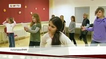 Abenteuer Oper: Die Kinder proben erstmals mit den Profis | euromaxx