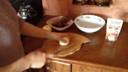 Рецепт салата из говяжьего языка для гостей и близких