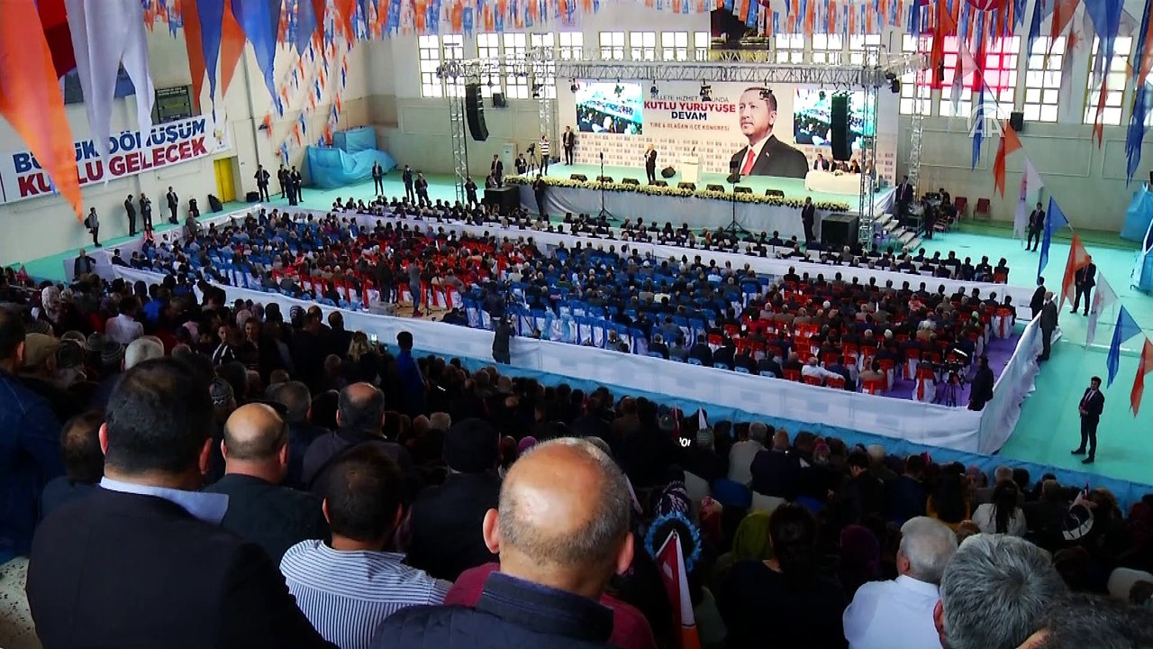 Başbakan Yıldırım: 'Dünyanın en fazla büyüyen ülkelerinden daha fazla büyüyen ülkenin adı Türkiye'dir' - İZMİR
