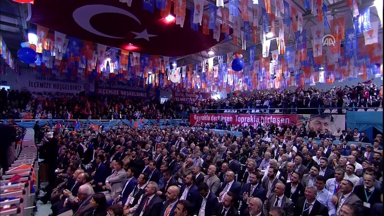 Cumhurbaşkanı Erdoğan:  15 Temmuz gibi bir ihanetin dahi üstesinden gelebilen bu ülkeyi, Allah'ın izniyle durduracak bir güç tanımıyoruz' - İSTANBUL