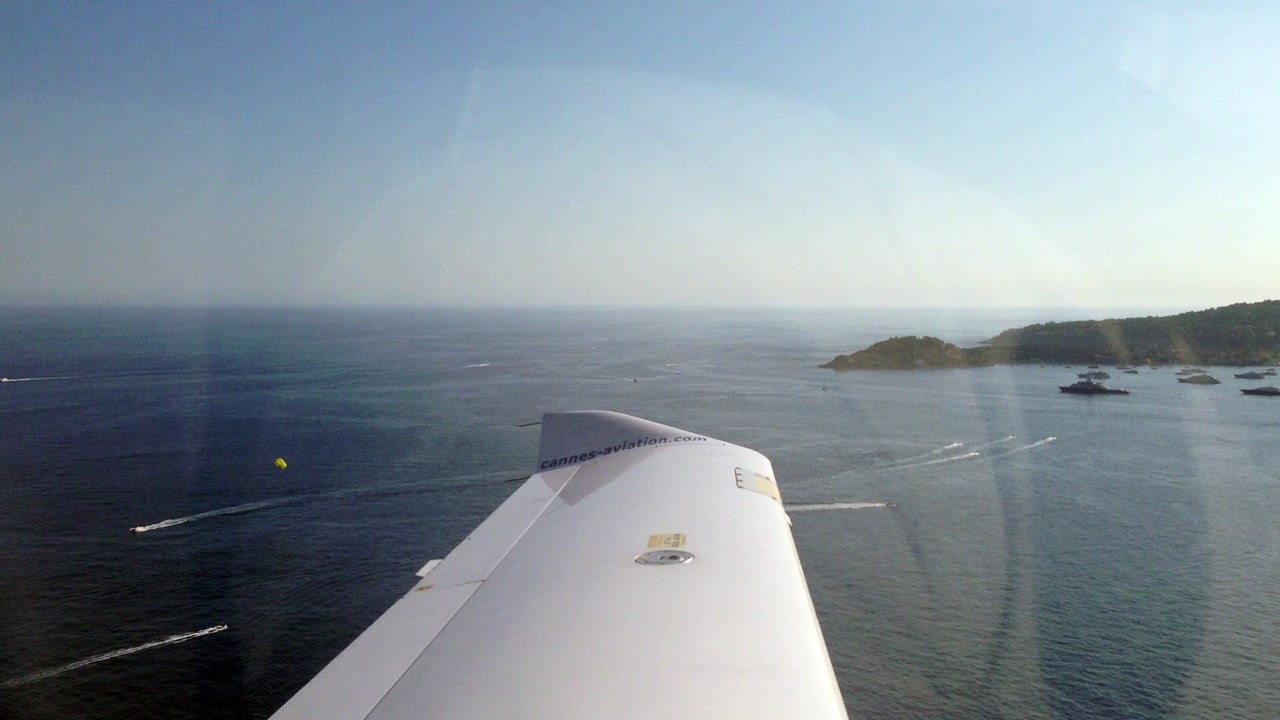 A flight in a Diamond DA-40 aircraft, over the Yacht's at the French Riviera.