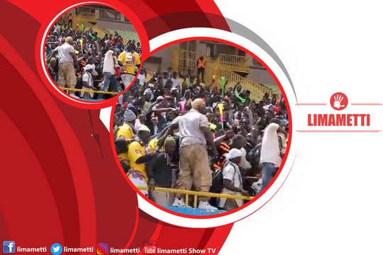 Ce geste très mystique de Balla avant combat : Il marche sur les gradins du stade