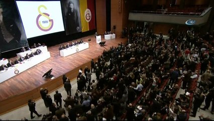 Dursun Özbek: “Teşekkür ediyorum”