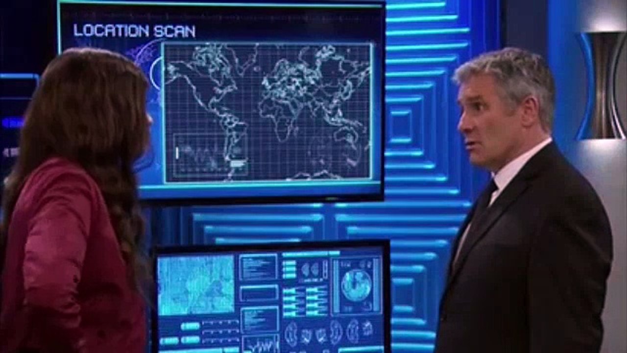 K.C. Undercover S02E24 Collision Course