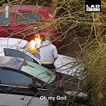 Dégivrer son pare-brise façon russe... taré