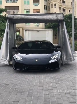 Elle reçoit une Lamborghini pour Pâques : joli cadeau