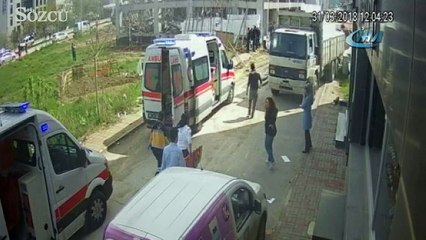 3 kişinin yaralandığı göçük güvenlik kamerasına yansıdı