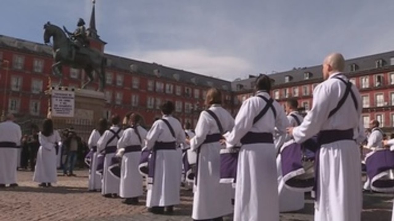 Tambores despiden la Semana Santa en Madrid