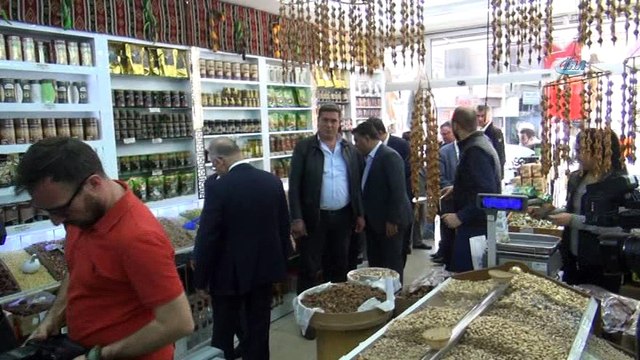 - TİM Başkanı Mehmet Büyükekşi Kilis Valiliğini ziyaret etti