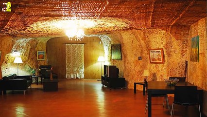 سخروا منه لأنه يعيش فى كهف ولكن عندما رأوا الكهف من الداخل لم يرد أى منهم المغادرة