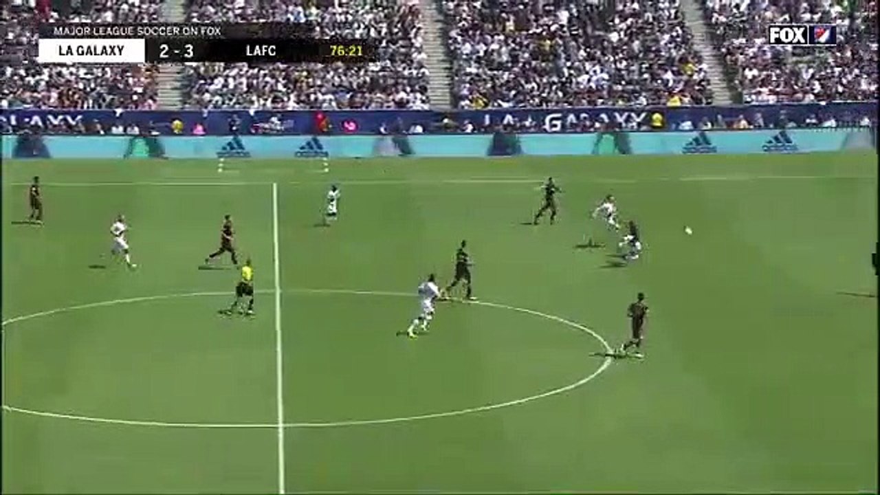 هدف إبراهيموفيتش الأول المبهر له في الدوري الأمريكي