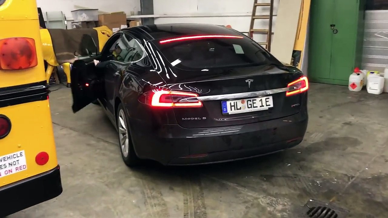 Tesla Model S 75D Umbau zum Performance Model P75D