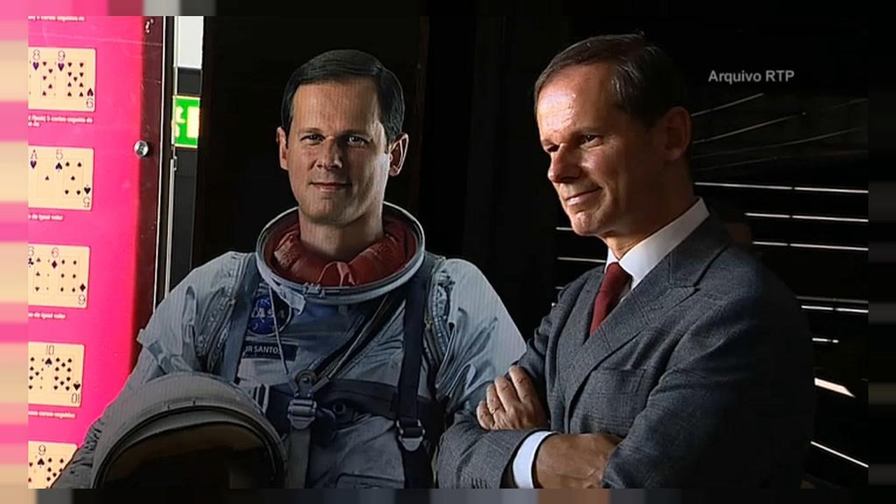 Thrillerautor Dos Santos sieht Informationszeitalter positiv