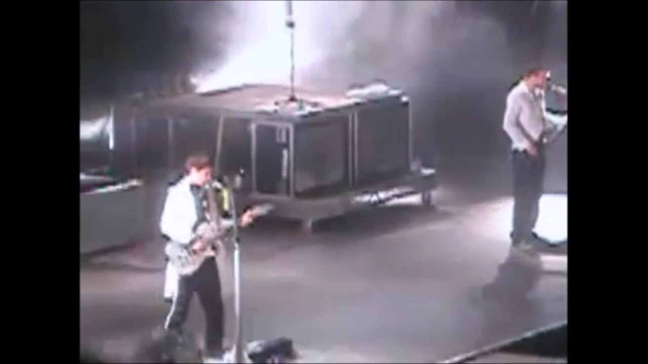 Muse - New Born, Nimes Festival, 07/22/2004