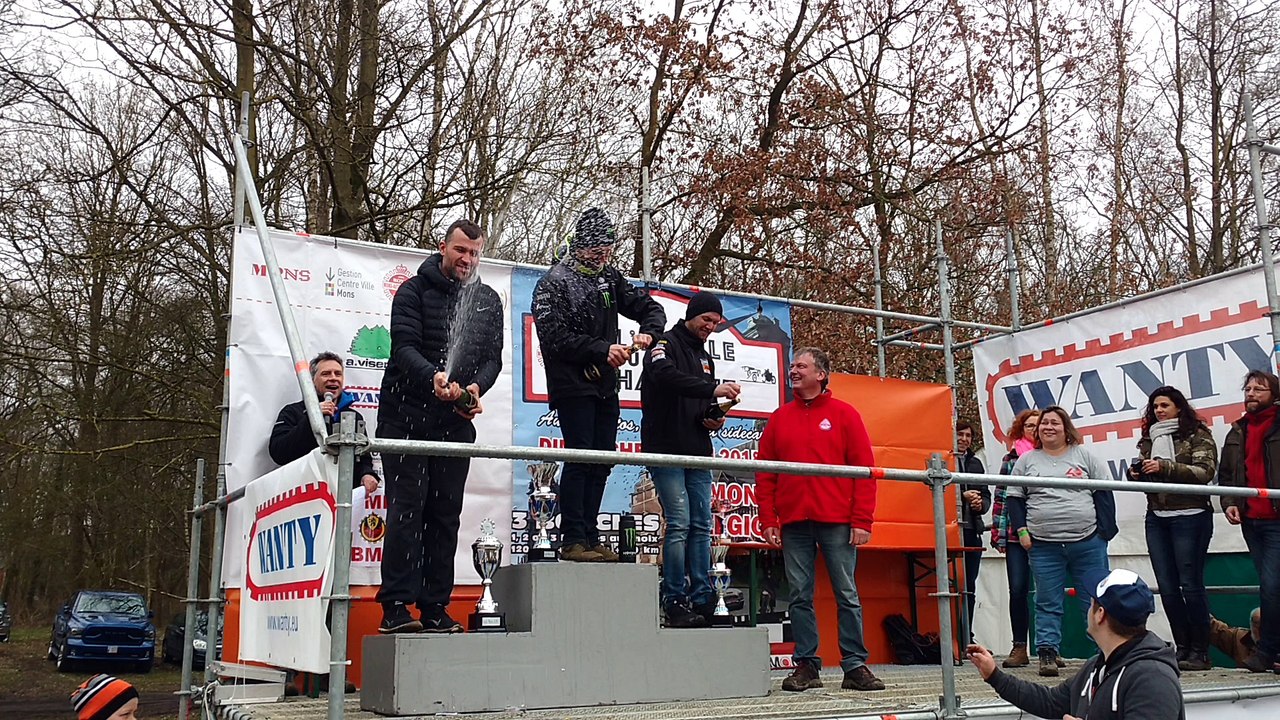 Mons/Ghlin : Les motos ont roulé pour le moto cross du Doudou. Vidéo 4/4 Eric Ghislain
