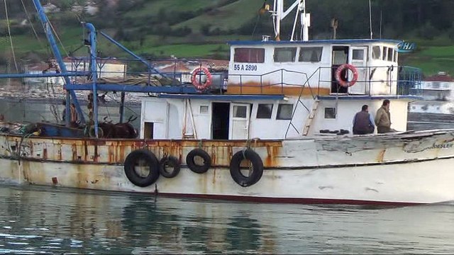 Tekneden denize düşen genç bulunamadı