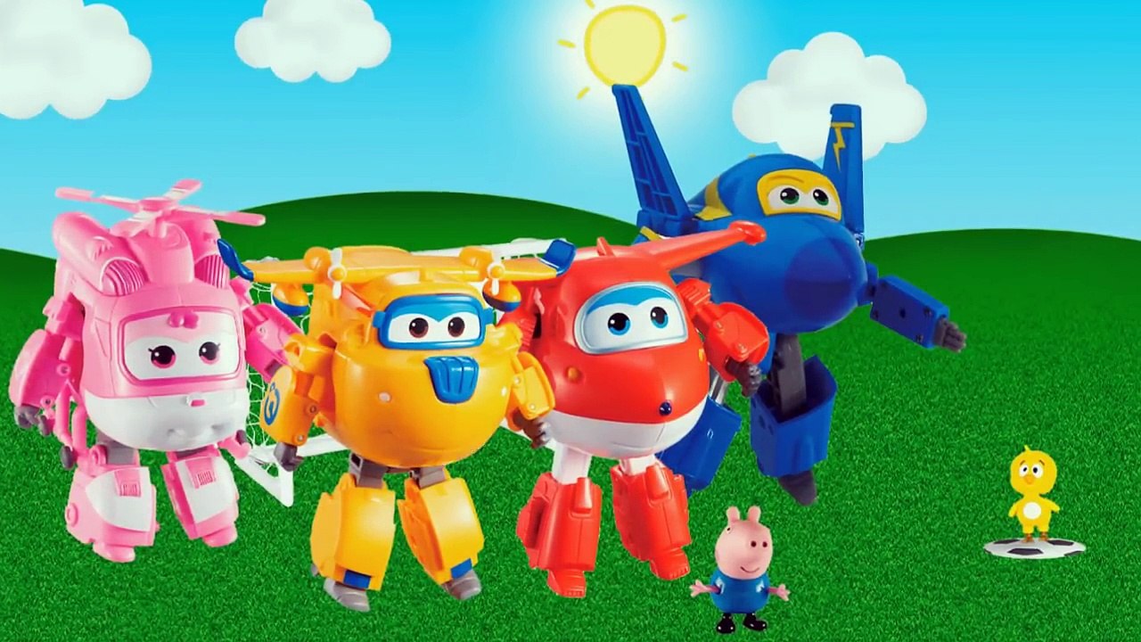 Peppa Pig NOVELINHA George Pig Super Wings estoura bola Pintinho Amarelinho em português