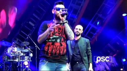 Ulises bueno y abel pintos cantando el tema oncemil