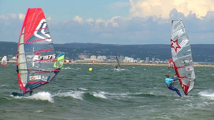 Une étape du championnat de France de Fun Board Slalom à Marignane