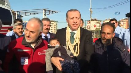 Cumhurbaşkanı Erdoğan, Doğu Guta'da Gözünden Yaralanan Kerim Bebek İle Buluştu