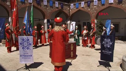 Aydın'da Mehteri de Kadın Çalıyor Ambulansı da Kadın Sürüyor