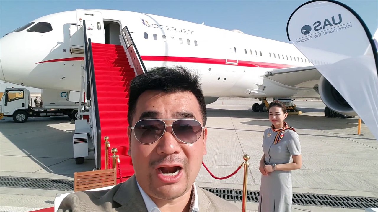 Inside The World's Only Private Boeing 787 Dreamliner!