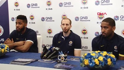 Fenerbahçe Doğuş Oyuncuları Taraftarlarla Bir Araya Geldi