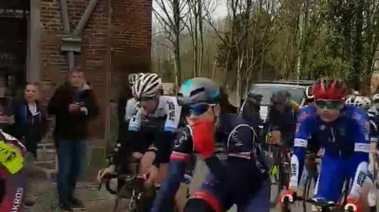 Triptyque des Monts et Châteaux - Et. 3B : le départ en cortège