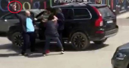 İş Adamı, Suçsuz Genci Hırsıza Benzetti, Kafasına Silah Dayadı