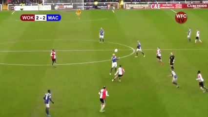 En Angleterre, une flaque de boue aurait pu aider un défenseur