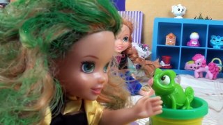Elsia and Annia Toddlers Playdate with Rapunzel and Pascal - Barbie - Pets - Toys and Dolls Story
