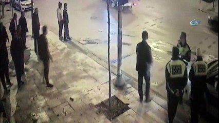 Kontrolden çıkan otomobil mağazaya böyle girdi