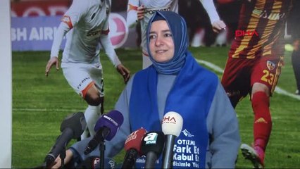 Kayseri Bakan Kaya, Kayseri'de Hakem ve Futbolculara Mavi Atkı Taktı