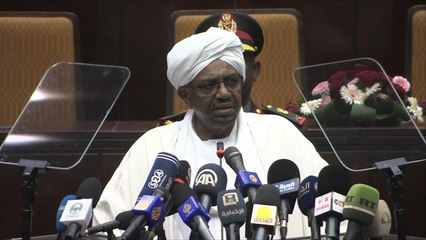 البشير: لن نقبل بمعارضة سياسية لها جناح مسلح