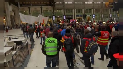 Francia, sciopero: tre mesi di treni a singhiozzo