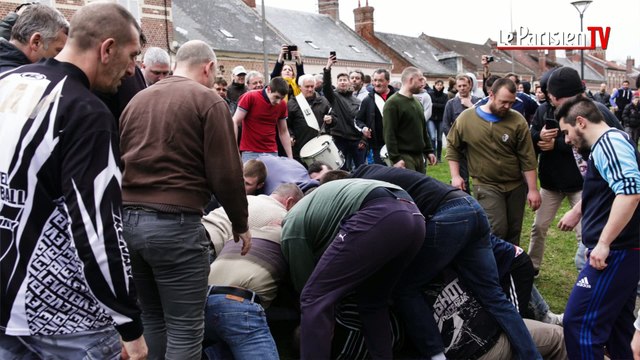 Tricot : les hommes mariés affrontent les célibataires à la choule