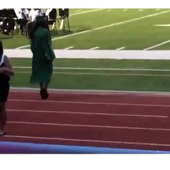 Walking in Heels for the 1st TIME... don't...