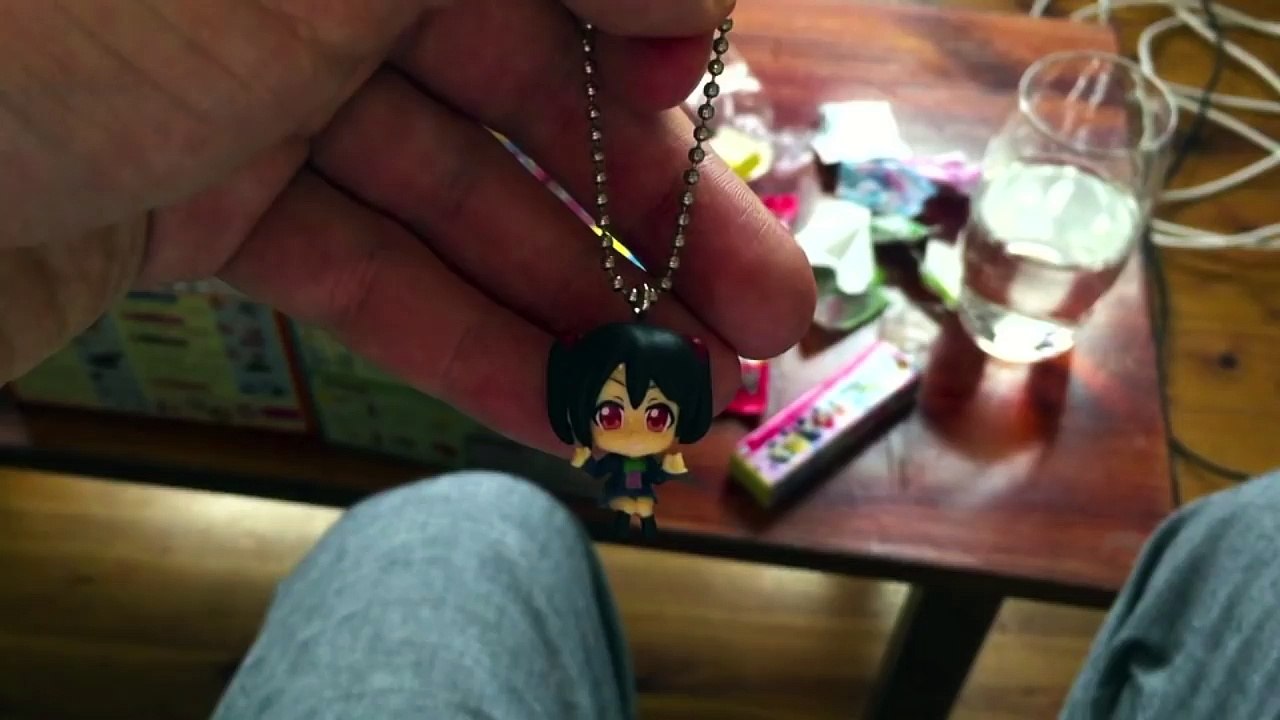 Aussie & American Eat Japanese Candy!