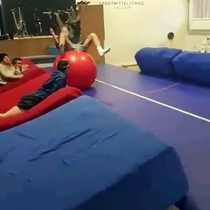 Whatsthe name of this SPORT -) who would you like to challenge