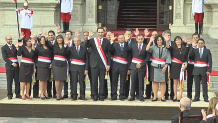 下载视频: El presidente peruano toma juramento a su gabinete de ministros