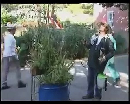 REPORTAGES : Les 30 ans du quartier de Saint Roch - 24/05/05