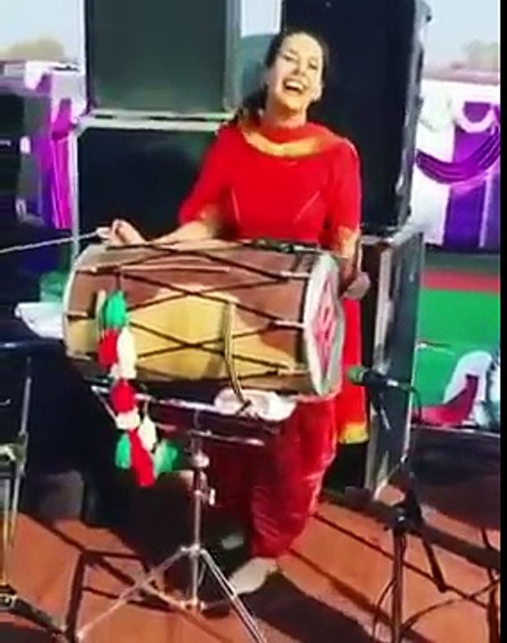 SUNANDA SHARMA || DHOL TE BEAT || MUST WATCH || LIVE