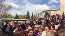 TBMM’de kadınlardan Atatürk tişörtlü tepki