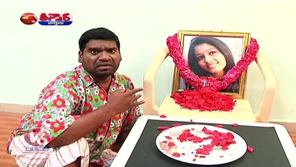 V6 Family Pays Tributes To Anchor Radhika | Teenmaar News