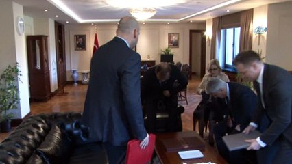 Başbakan Yardımcısı Çavuşoğlu, Pandeli Majko ile görüştü