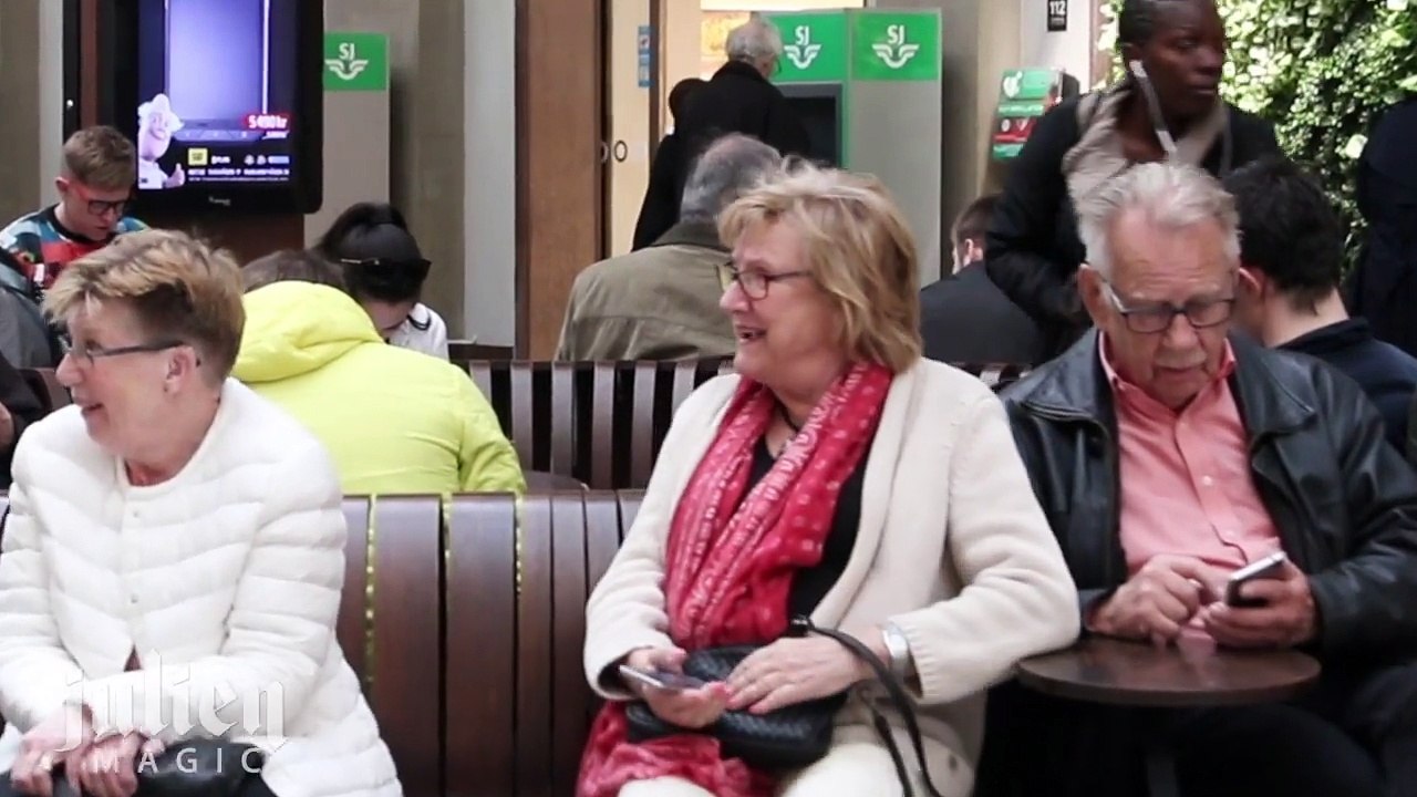 Three  Handed Man Prank - Julien Magic