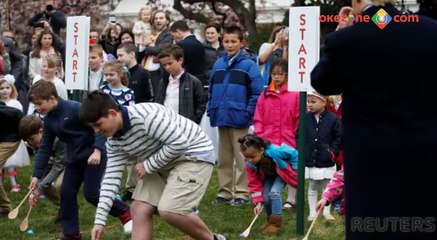 Aksi Donald Trump Jadi Wasit di Lomba Menggelindingkan Telur Paskah