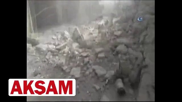 Esed rejim uçakları İdlib’i bombaladı: 2 ölü