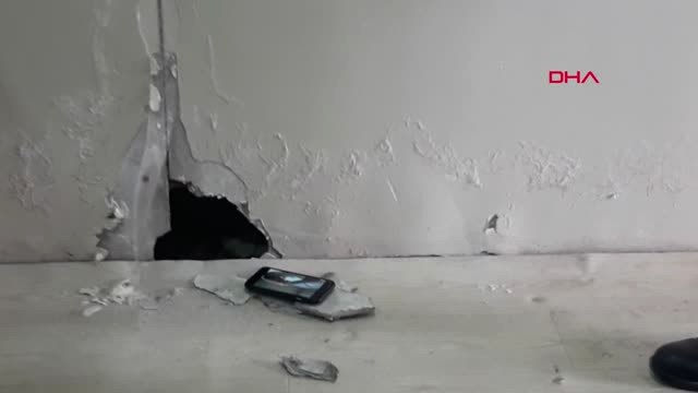 Kocaeli-Yavru Kediyi, Cep Telefonundan Kedi Sesi Dinleterek Dışarı Çıkarmaya Çalıştılar